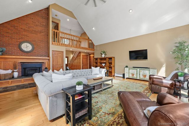 13 Woodland Drive, Canton, CT 06019