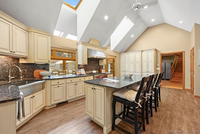 13 Woodland Drive, Canton, CT 06019