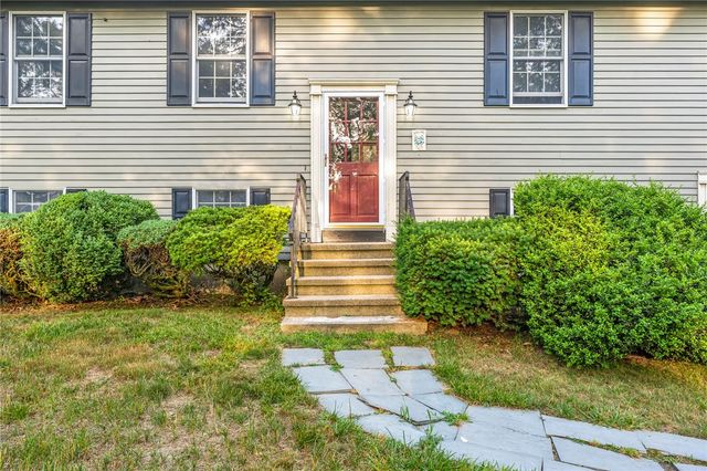 590 Shannock Road, South Kingstown, RI 02879