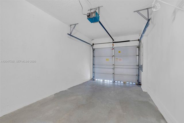 9820 NW 24th Ct, Sunrise, FL 33322