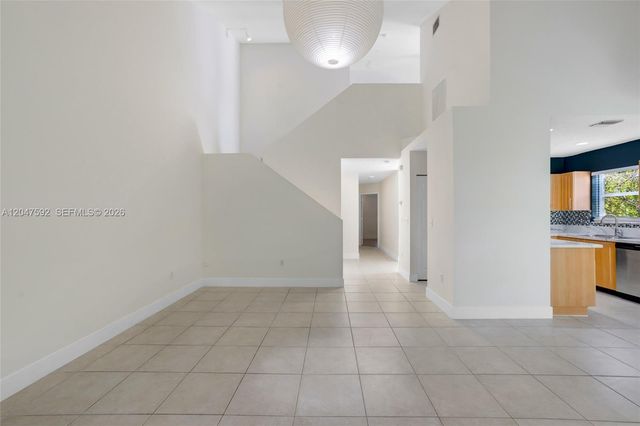 9820 NW 24th Ct, Sunrise, FL 33322