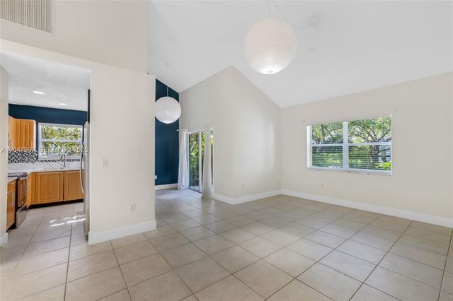 9820 NW 24th Ct, Sunrise, FL 33322
