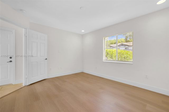 9820 NW 24th Ct, Sunrise, FL 33322