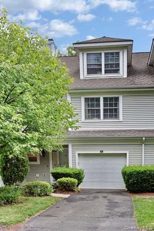 27 Underhill Drive, Pomona, NY 10970 — photo 2