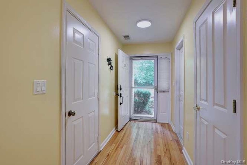 27 Underhill Drive, Pomona, NY 10970 — photo 5
