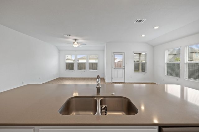 705 Bluejack WAY, Hutto, TX 78634