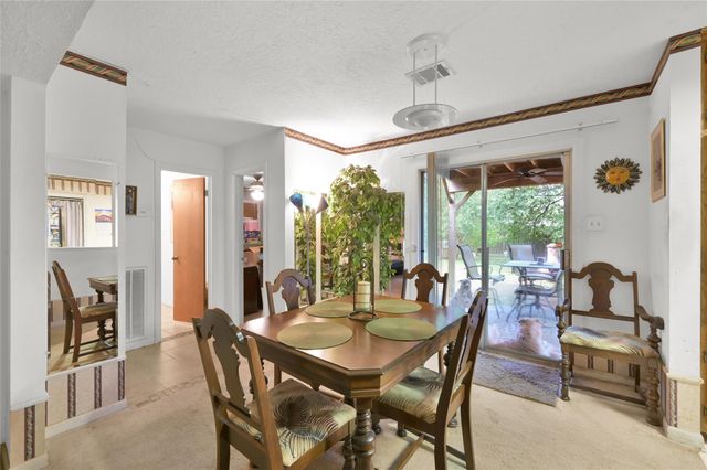 423 Paradise Lane, Montgomery, TX 77356