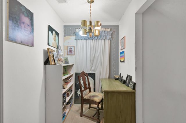 423 Paradise Lane, Montgomery, TX 77356