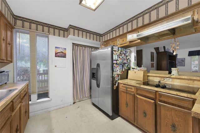 423 Paradise Lane, Montgomery, TX 77356