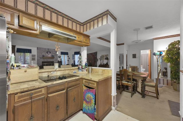 423 Paradise Lane, Montgomery, TX 77356