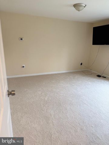 2308 OLD FORT HILLS DR, Fort Washington, MD 20744