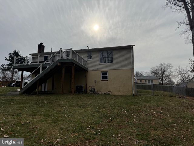 2308 OLD FORT HILLS DR, Fort Washington, MD 20744