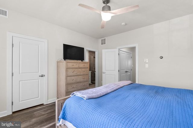 12998 HATTONTOWN SQ, Herndon, VA 20171