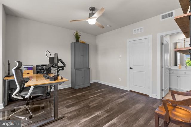 12998 HATTONTOWN SQ, Herndon, VA 20171