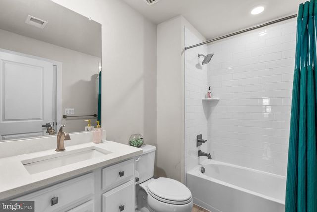 12998 HATTONTOWN SQ, Herndon, VA 20171