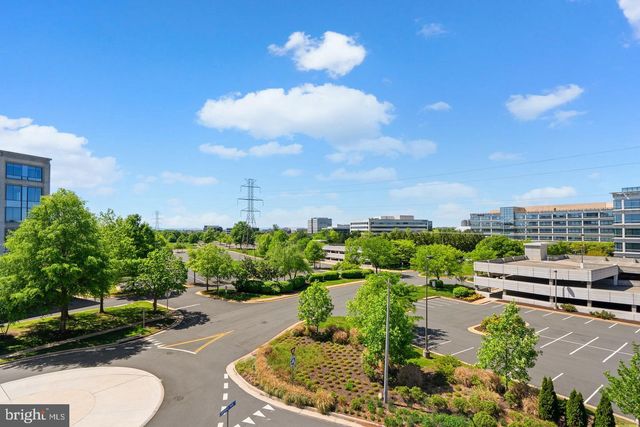 12998 HATTONTOWN SQ, Herndon, VA 20171