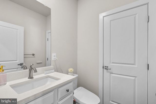 12998 HATTONTOWN SQ, Herndon, VA 20171