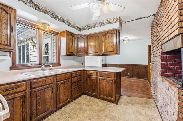9027 W V Avenue, Schoolcraft, MI 49087