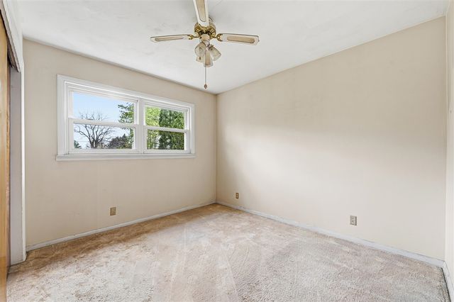 9027 W V Avenue, Schoolcraft, MI 49087