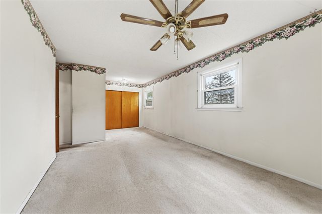 9027 W V Avenue, Schoolcraft, MI 49087