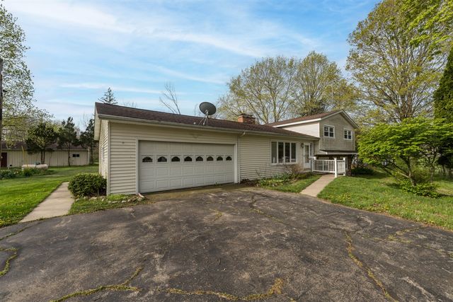 9027 W V Avenue, Schoolcraft, MI 49087