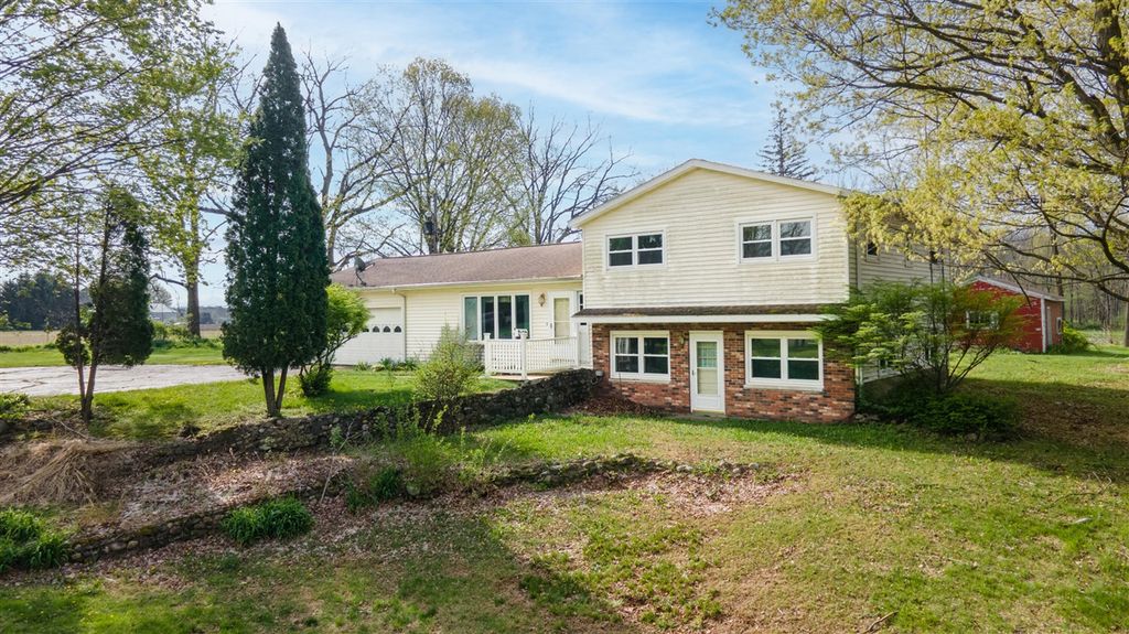 9027 W V Avenue, Schoolcraft, MI 49087