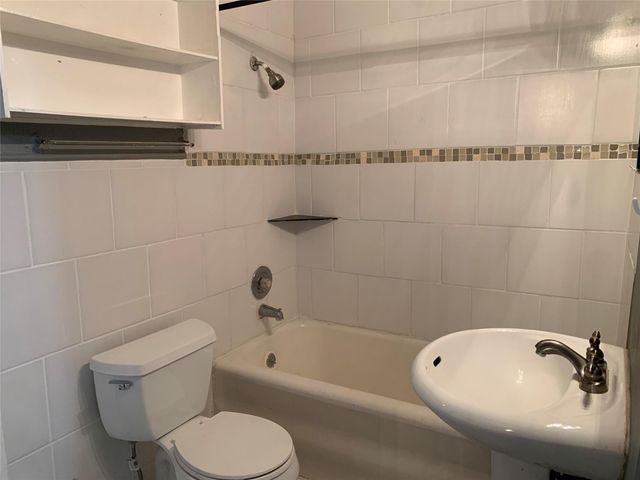 1919 Wentworth Street 4, Houston, TX 77004