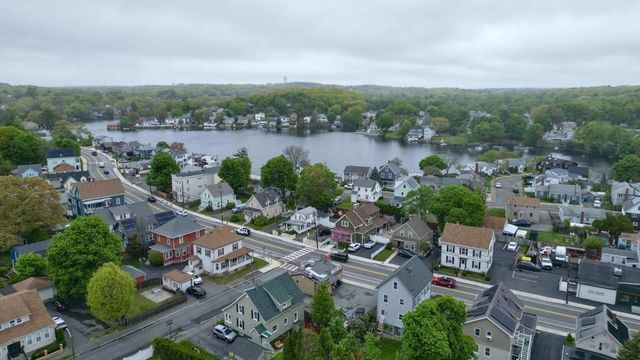 12 Bailey St, Lynn, MA 01904