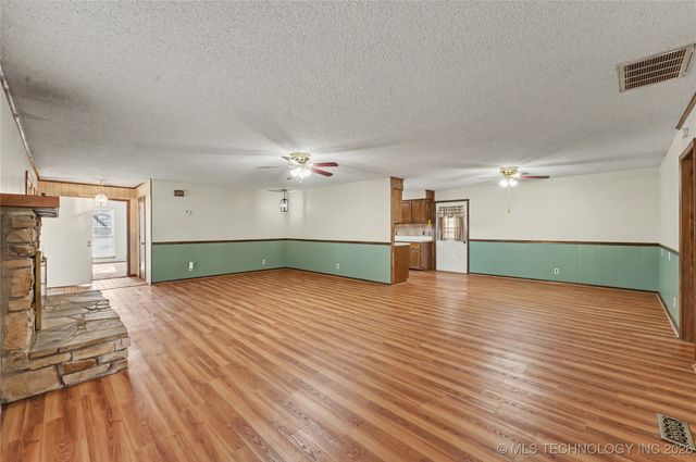 1454 N 337th West Avenue, Mannford, OK 74044