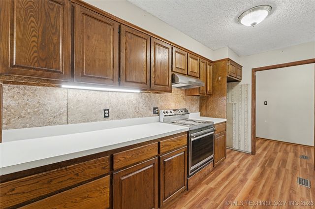 1454 N 337th West Avenue, Mannford, OK 74044