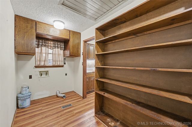 1454 N 337th West Avenue, Mannford, OK 74044