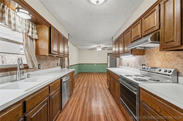 1454 N 337th West Avenue, Mannford, OK 74044