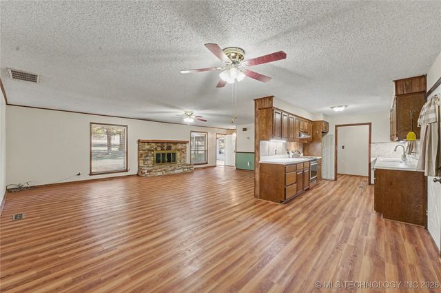 1454 N 337th West Avenue, Mannford, OK 74044