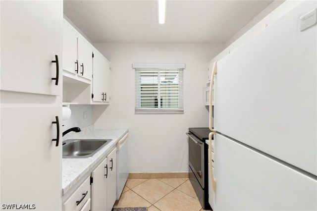 766 Central AVE 119, Naples, FL 34102