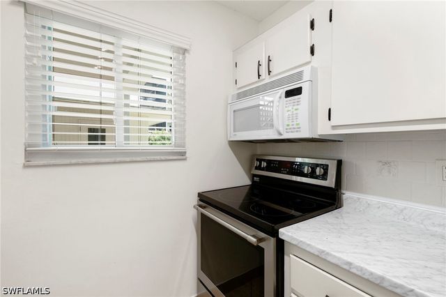 766 Central AVE 119, Naples, FL 34102