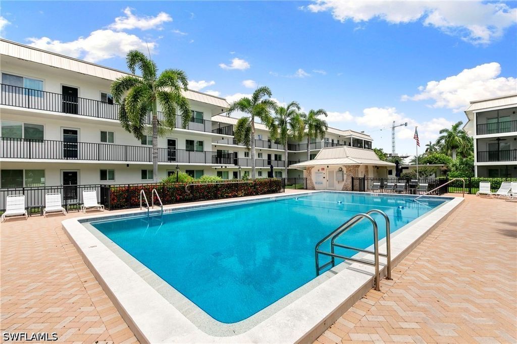 766 Central AVE 119, Naples, FL 34102