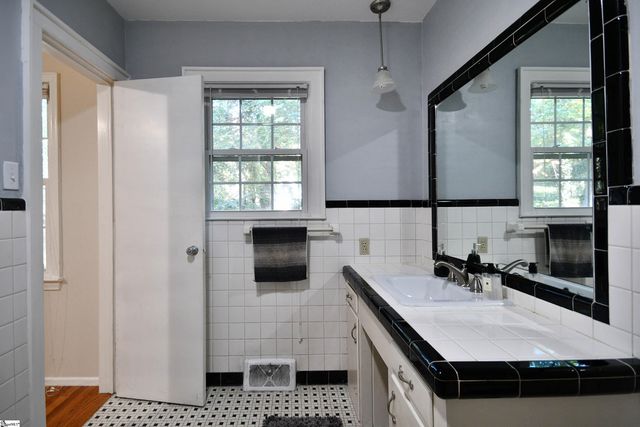 303 Tanglewood Drive, Anderson, SC 29621