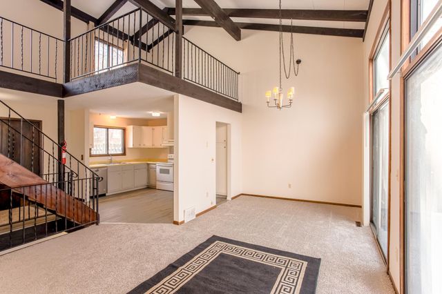 15857 27th Avenue N, Plymouth, MN 55447