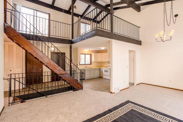 15857 27th Avenue N, Plymouth, MN 55447