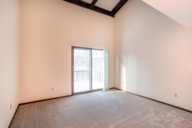 15857 27th Avenue N, Plymouth, MN 55447