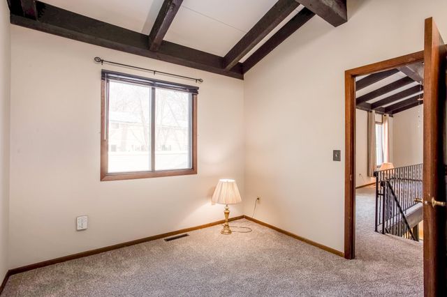 15857 27th Avenue N, Plymouth, MN 55447