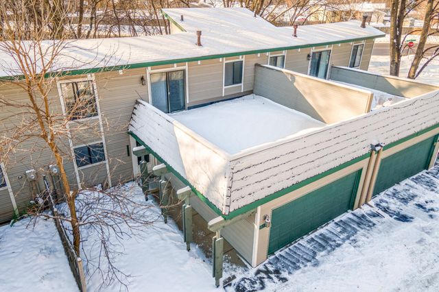 15857 27th Avenue N, Plymouth, MN 55447