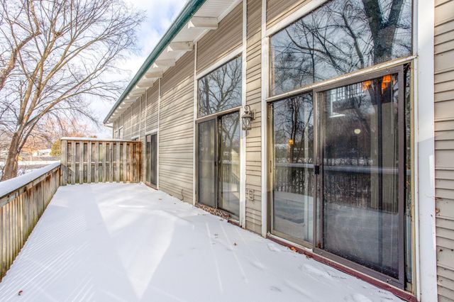 15857 27th Avenue N, Plymouth, MN 55447