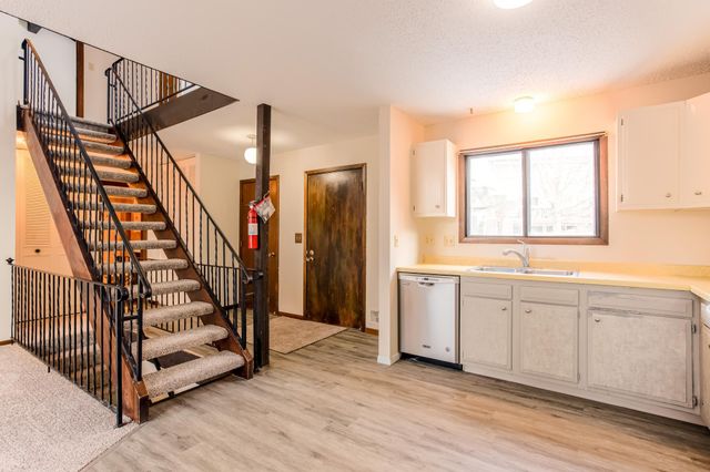 15857 27th Avenue N, Plymouth, MN 55447