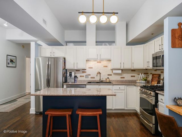165 N CANAL Street 815, Chicago, IL 60606