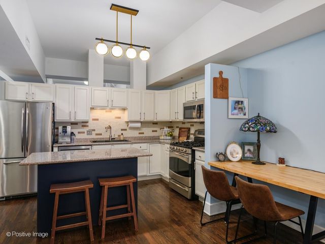165 N CANAL Street 815, Chicago, IL 60606