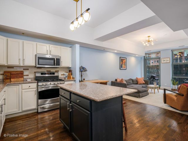 165 N CANAL Street 815, Chicago, IL 60606