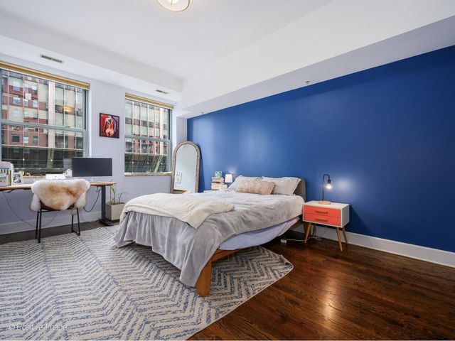 165 N CANAL Street 815, Chicago, IL 60606