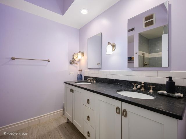 165 N CANAL Street 815, Chicago, IL 60606