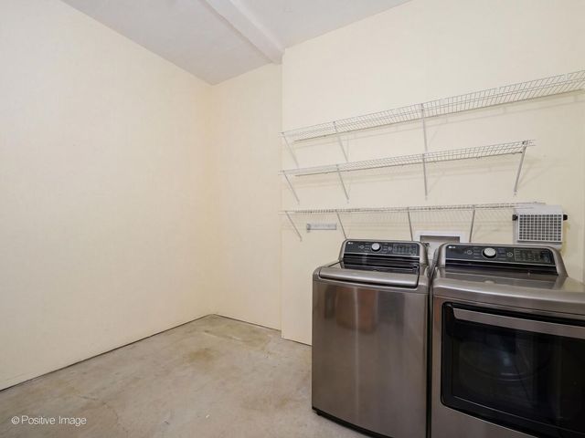 165 N CANAL Street 815, Chicago, IL 60606